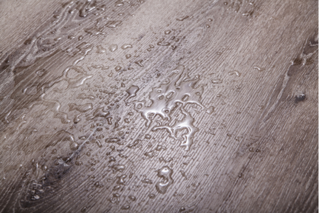 Водостойкость кварцвинила в офисе